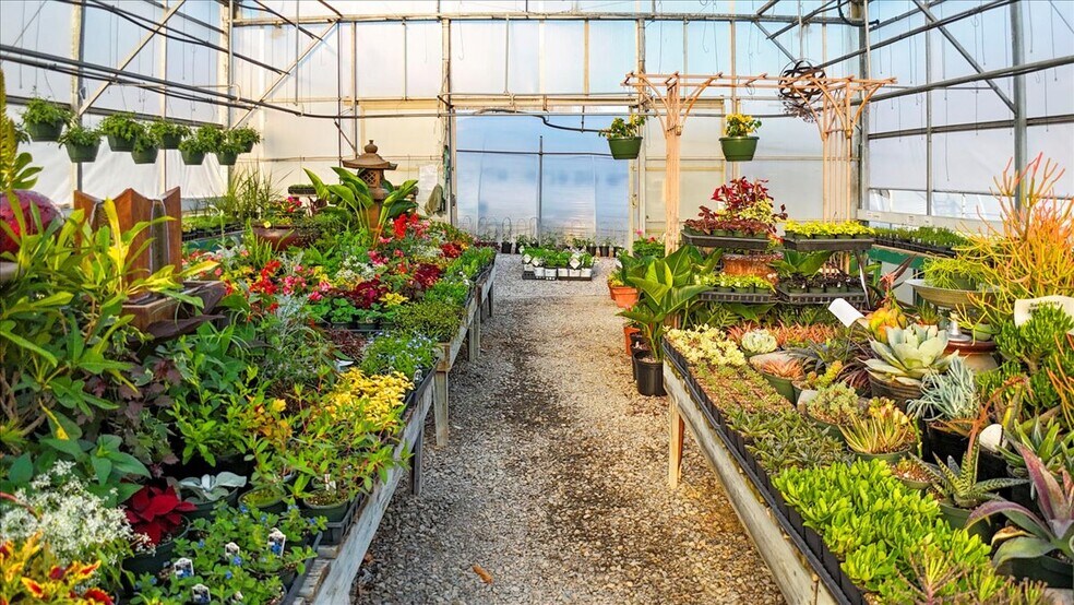 More Photos Of 1356 Coopers Cove Rd, Hardy Specialty For Sale