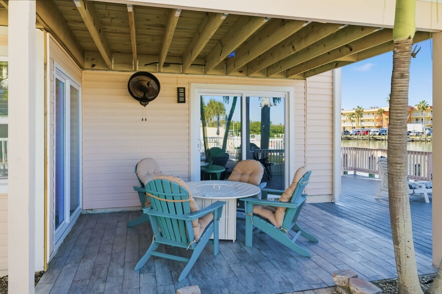 More Photos Of 9022 Midnight Pass Rd, Sarasota Apartments For Sale