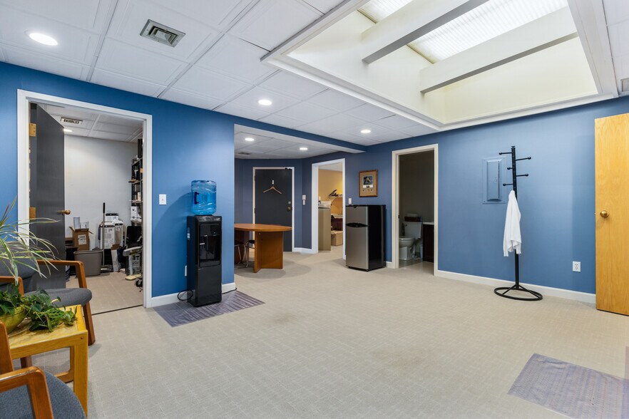More Photos Of 1 Harris St, Newburyport Medical For Lease