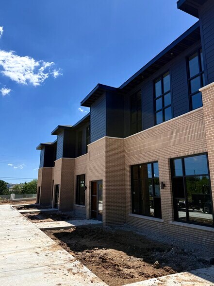 More Photos Of 8053 N 157th St, Bennington General Retail For Sale