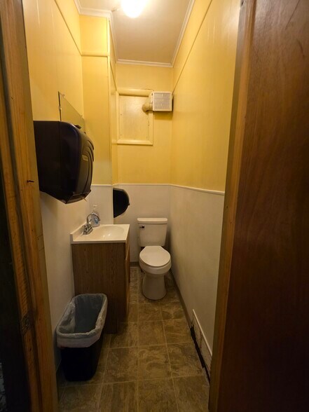 More Photos Of 7850 NY-5, Saint Johnsville Restaurant For Sale