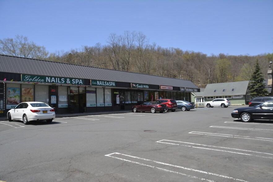 More Photos Of 59-71 Orange Tpke, Sloatsburg Storefront For Lease