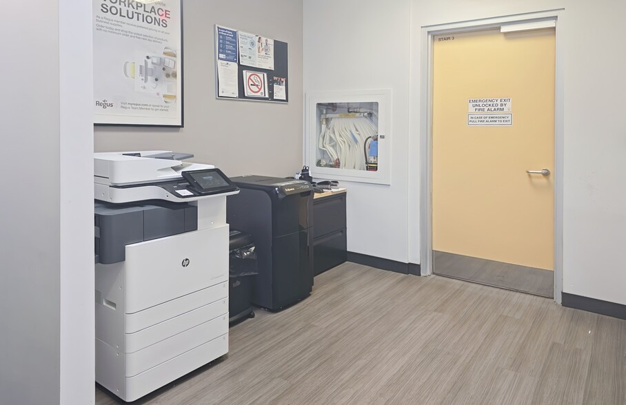 More Photos Of 1910-1920 Yonge St, Toronto Office Residential For Lease