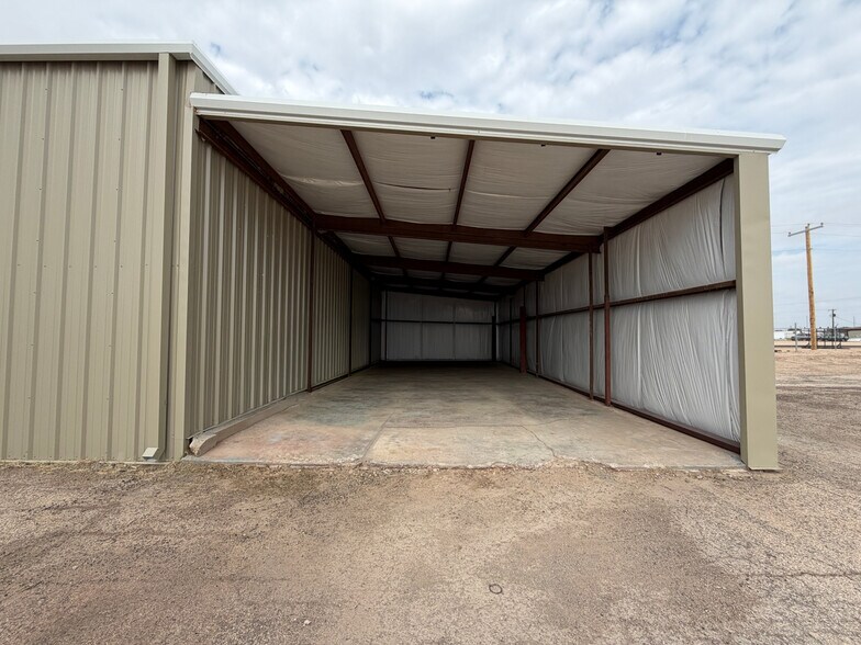More Photos Of 2410 Steven Rd, Odessa Industrial For Lease