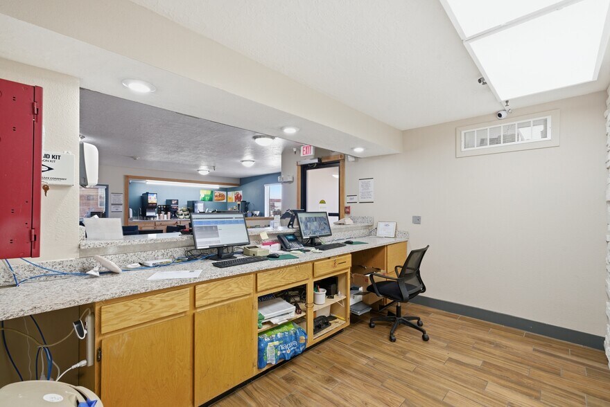 More Photos Of 626 W 1400 N, Beaver Hotel For Sale