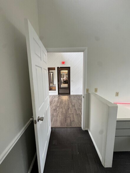 More Photos Of 3200 Sycamore Ct, Columbus Medical For Sale