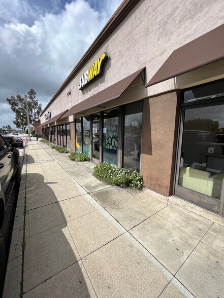 More Photos Of 115-127 W Foothill Blvd, Monrovia Unknown For Lease