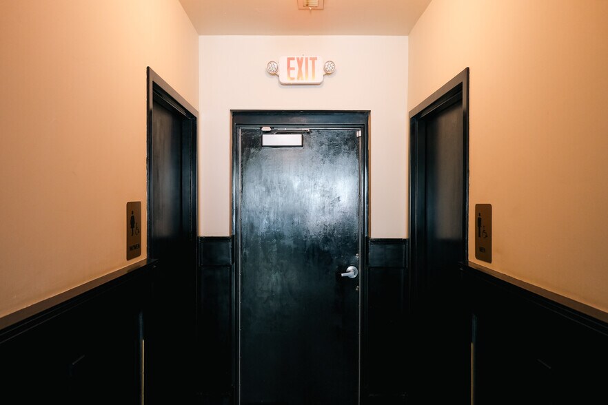 More Photos Of 220 E Coffee St, Greenville Office Residential For Lease
