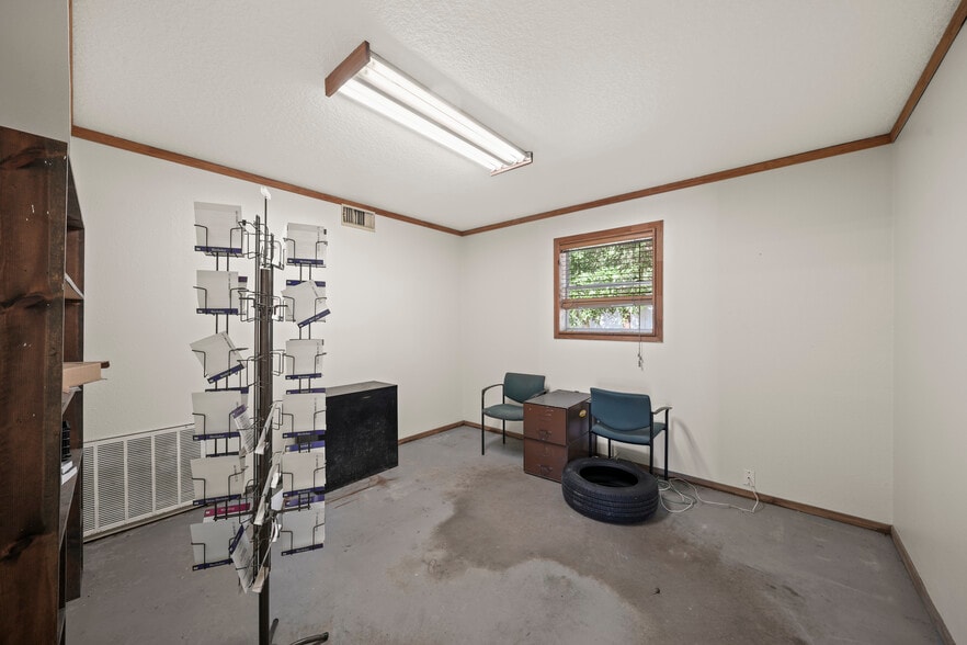 More Photos Of 2318 FM 1128 Rd, Pearland Storefront For Sale