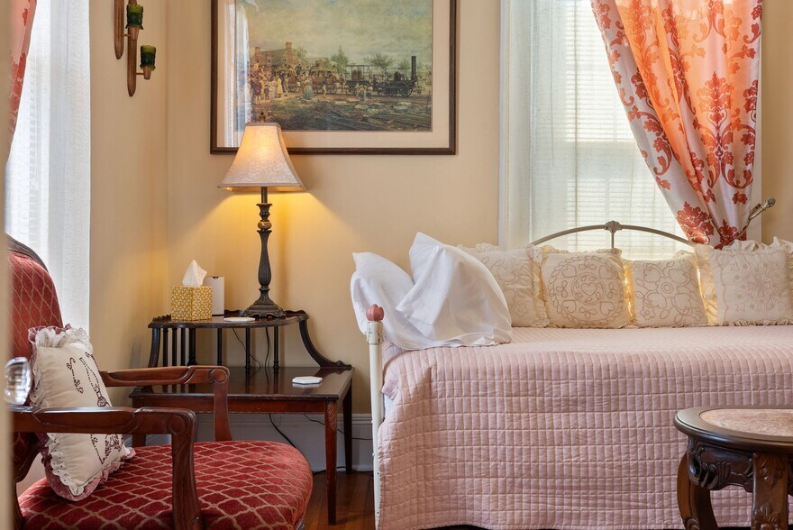 More Photos Of 207 W 2nd Ave, Easley Hospitality For Sale