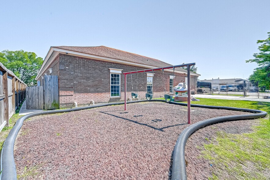 More Photos Of 2105 Cypress Landing Dr, Houston Daycare Center For Sale