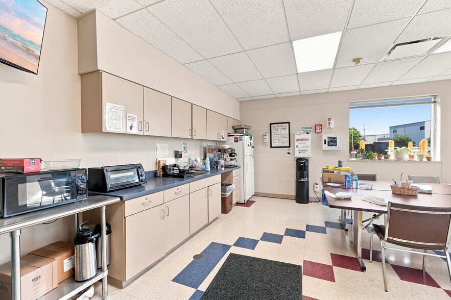 More Photos Of 100 James E Casey Dr, Buffalo Industrial For Sale