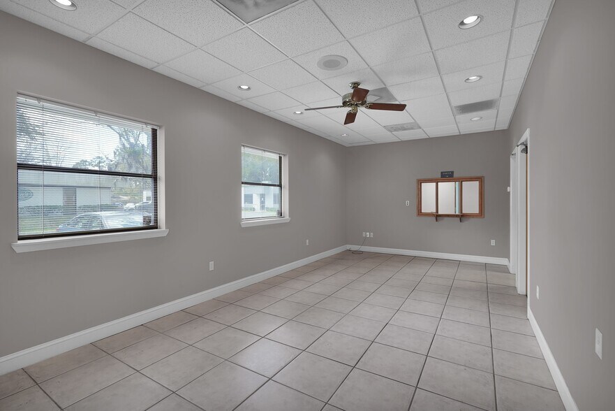 More Photos Of 3599 University Blvd S, Jacksonville Medical For Sale