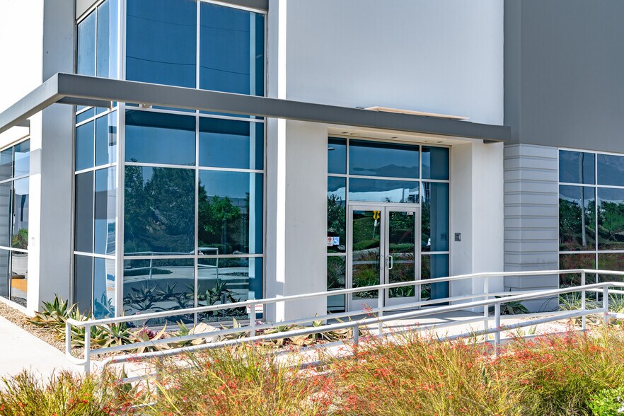 More Photos Of 2133 W Casmalia St, Rialto Manufacturing For Lease