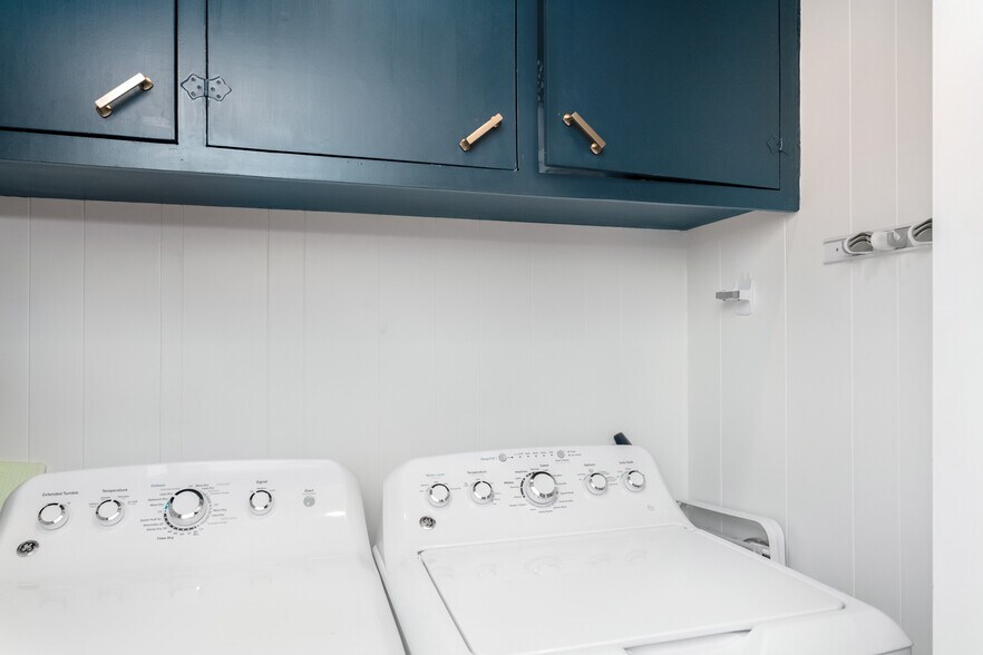 More Photos Of 508 N Orange St, Fredericksburg Specialty For Sale