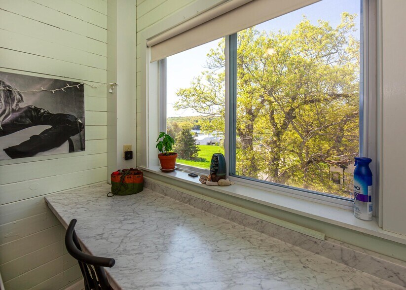 More Photos Of 1276 Surry Rd, Surry Freestanding For Sale