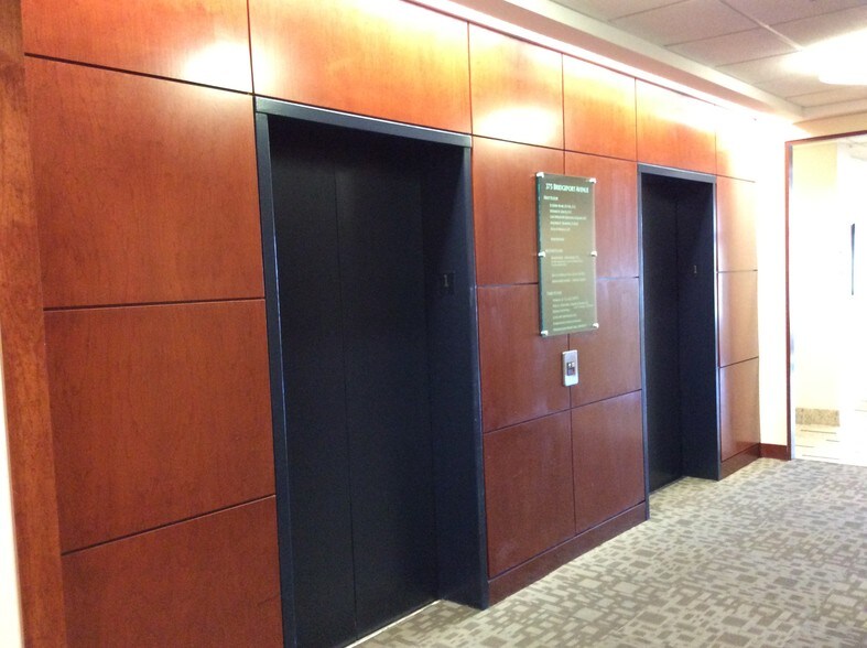 More Photos Of 375 Bridgeport Ave, Shelton Medical For Lease