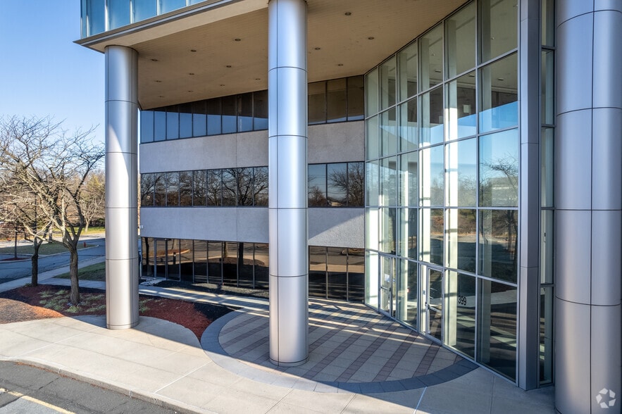More Photos Of 399 Campus Dr, Somerset Office For Lease