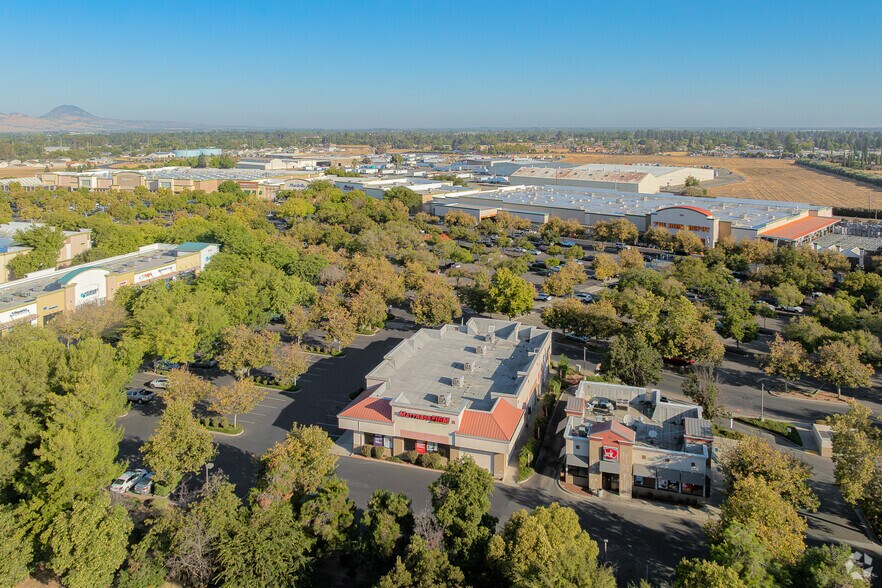 More Photos Of 1150 Tharp Rd, Yuba City General Retail For Lease