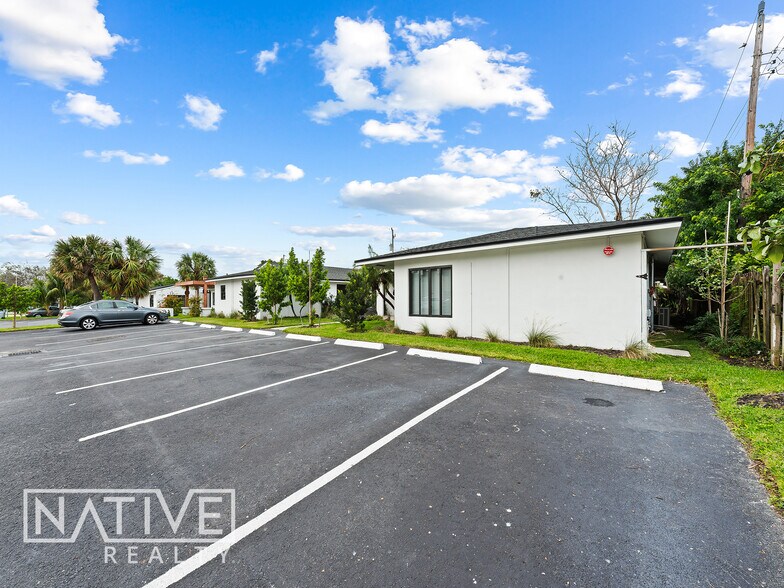 More Photos Of 3305 SE 5th St, Pompano Beach Assisted Living For Sale