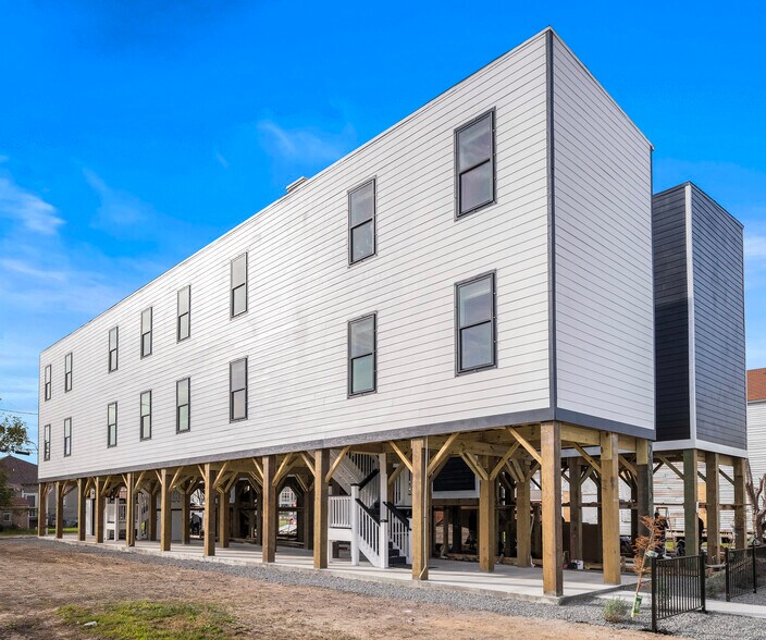 Primary Photo Of 2805 Church st, Galveston Multifamily For Sale