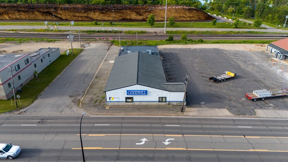 More Photos Of 1202 NW 4th St, Grand Rapids Freestanding For Sale