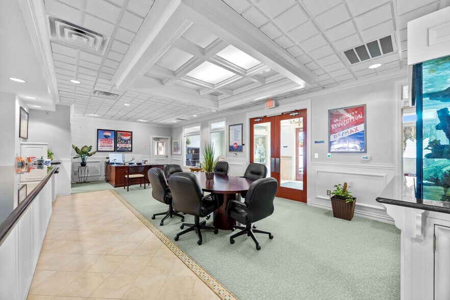 More Photos Of 8468 Caratoke Hwy, Powells Point Bank For Lease