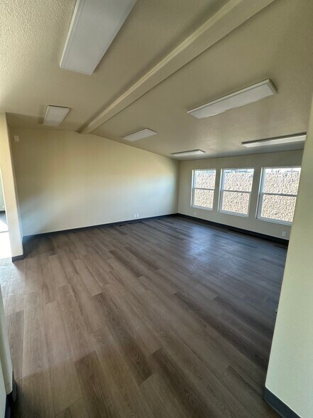 More Photos Of 1735 Athol Ave, Henderson Land For Lease