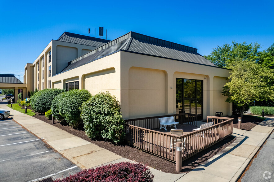 More Photos Of 210 Executive Dr, Cranberry Township Hotel For Sale