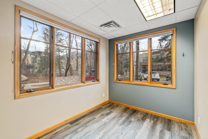 More Photos Of 505 Anglers Dr, Steamboat Springs Medical For Lease