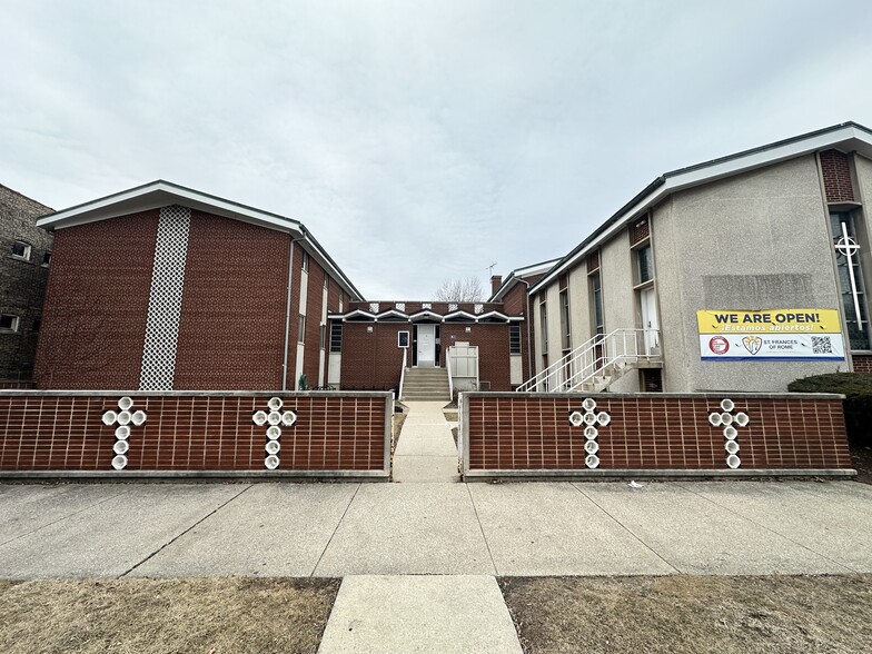 Primary Photo Of 1400 S Austin Blvd, Cicero Shelter For Sale