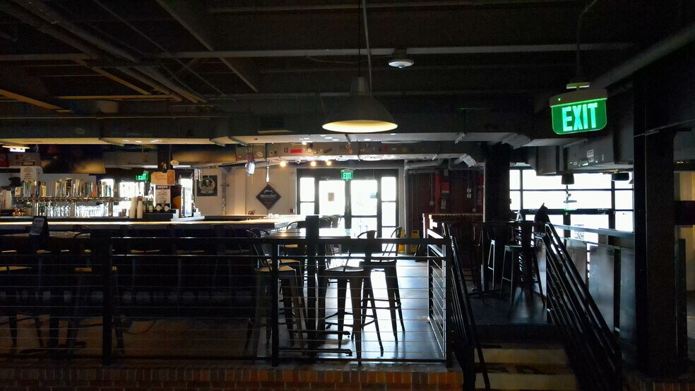 More Photos Of 100 W Livingston St, Orlando Restaurant For Lease