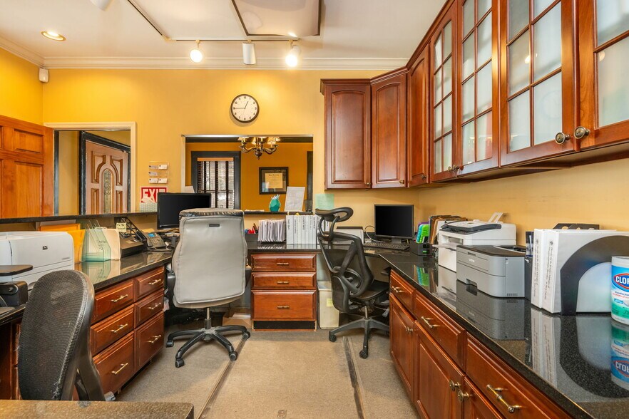 More Photos Of 1624 NE Piedmont Ave, Atlanta Medical For Sale