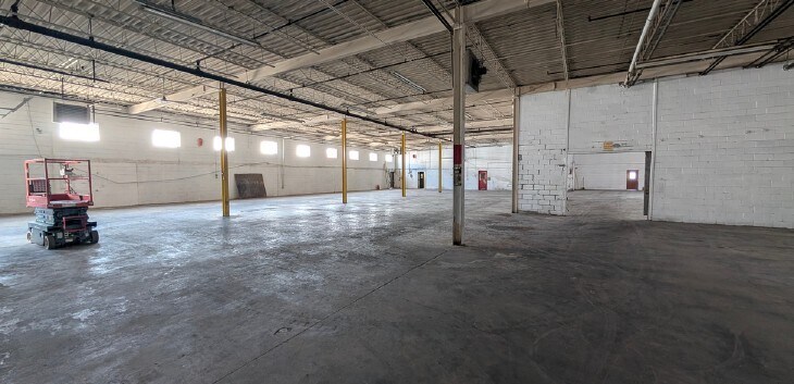 More Photos Of 200 Norelco Dr, Toronto Manufacturing For Sale