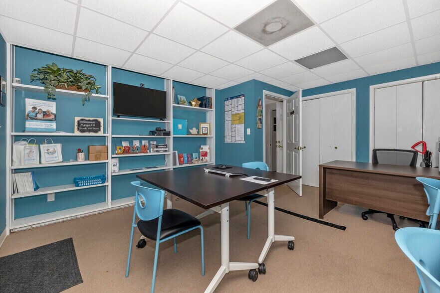 More Photos Of 801 Toll House Ave, Frederick Medical For Lease