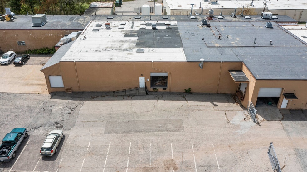More Photos Of 50 Walton St, Attleboro Manufacturing For Lease