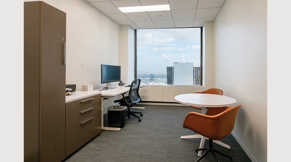 More Photos Of 555 S Flower St, Los Angeles Office For Lease