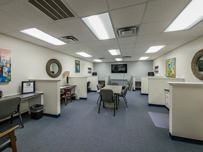 More Photos Of 1108 Gornto Rd, Valdosta Office For Sale