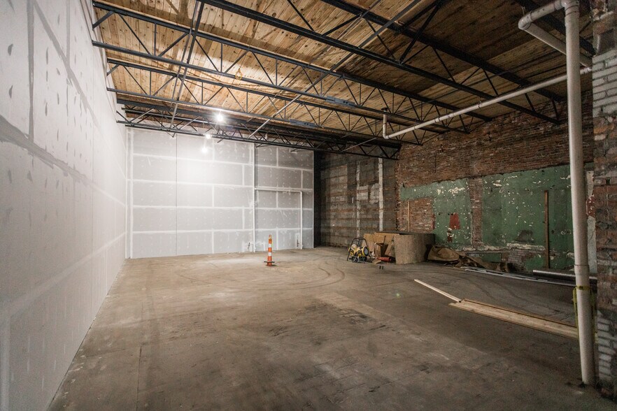 More Photos Of 6538-6540 Woodward Ave, Detroit Storefront Retail Office For Lease