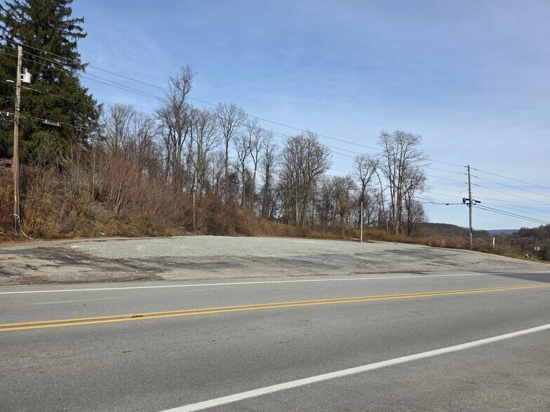 More Photos Of 108 Main St, Donegal Land For Sale