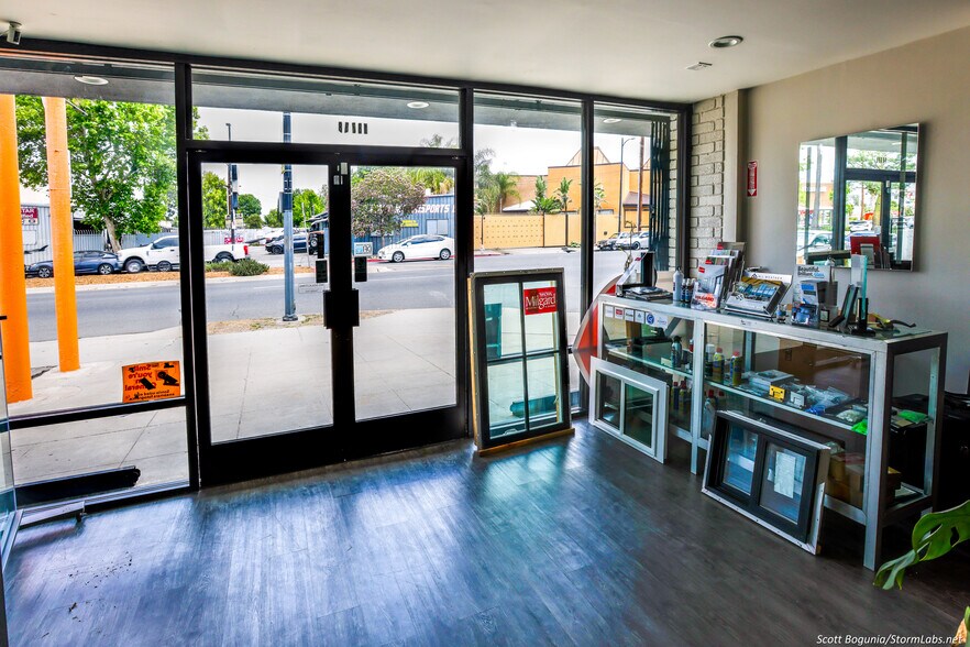 More Photos Of 18738 Sherman Way, Reseda Storefront For Sale