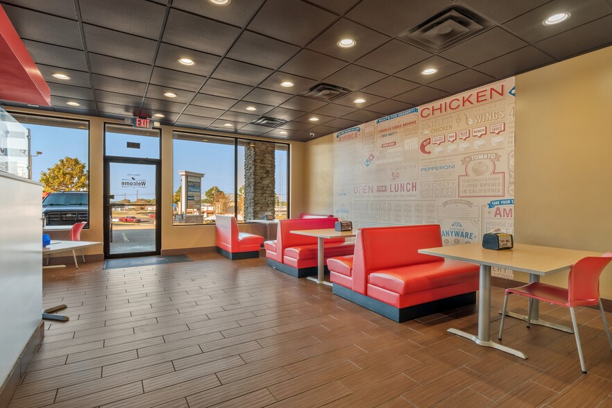 More Photos Of 5111 Troup Hwy, Tyler Storefront For Sale
