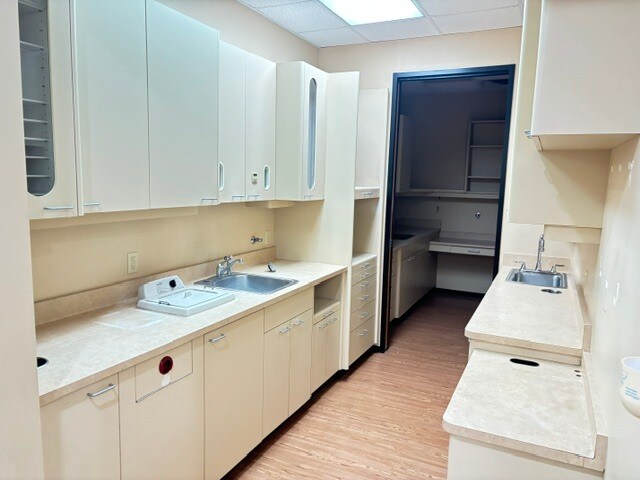 More Photos Of 20031-20035 W Lake Houston Pky, Kingwood Medical For Lease