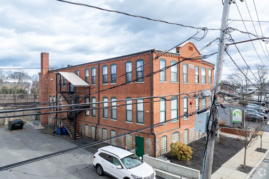 More Photos Of 60 Clayton St, Dorchester Office For Sale