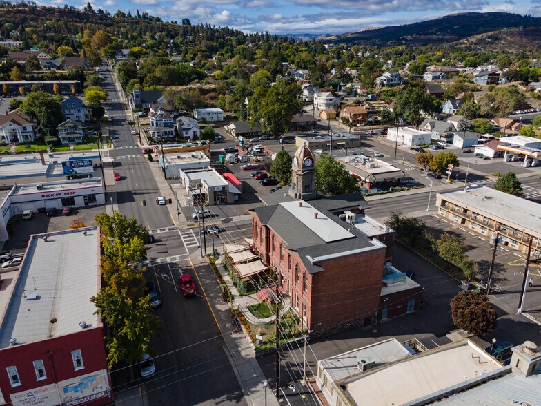 More Photos Of 311 Union St, The Dalles Restaurant For Sale