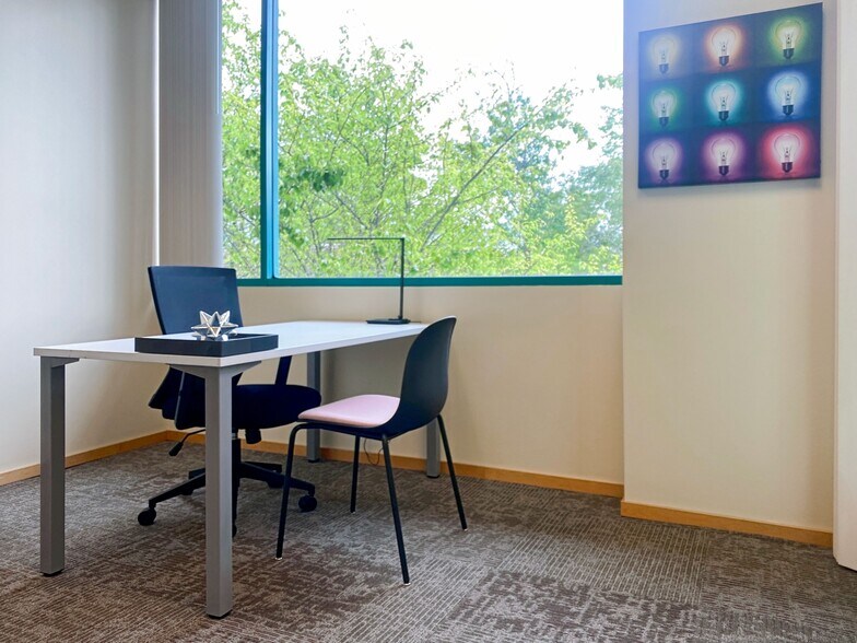 More Photos Of 1421 Guerneville Rd, Santa Rosa Coworking Space