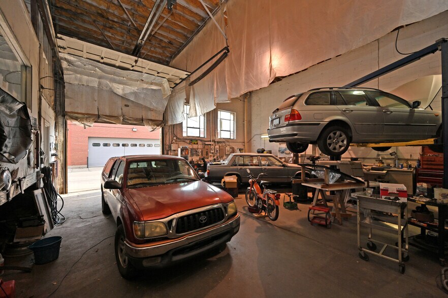 More Photos Of 2025 Dunlap St, Cincinnati Light Manufacturing For Sale