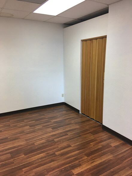 More Photos Of 1900 N Last Chance Gulch St, Helena Storefront Retail Office For Lease