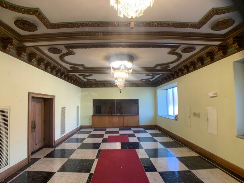 More Photos Of 727 Ohio St, Terre Haute Theater Concert Hall For Sale