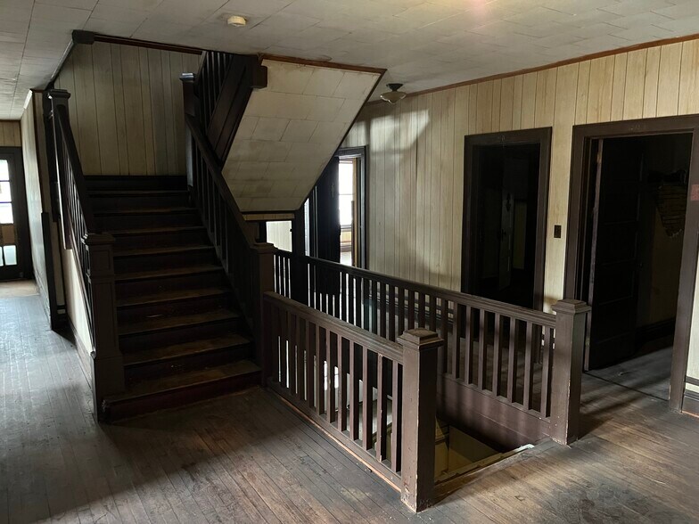 More Photos Of 503 Main St, Madison Hospitality For Sale